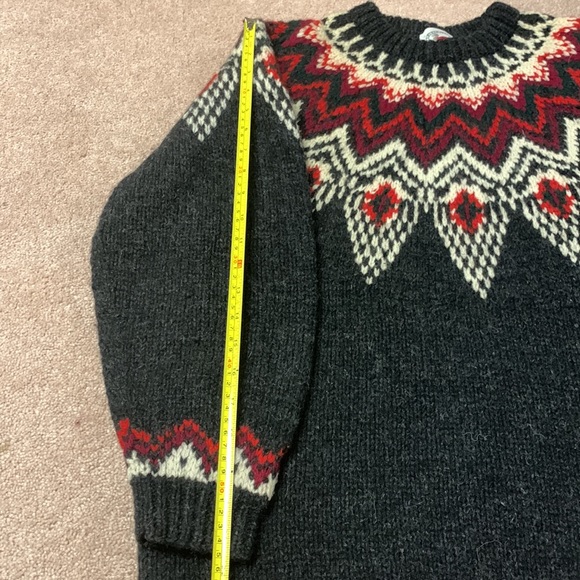 Hand Knitted wool fair isle sweater - Picture 8 of 8